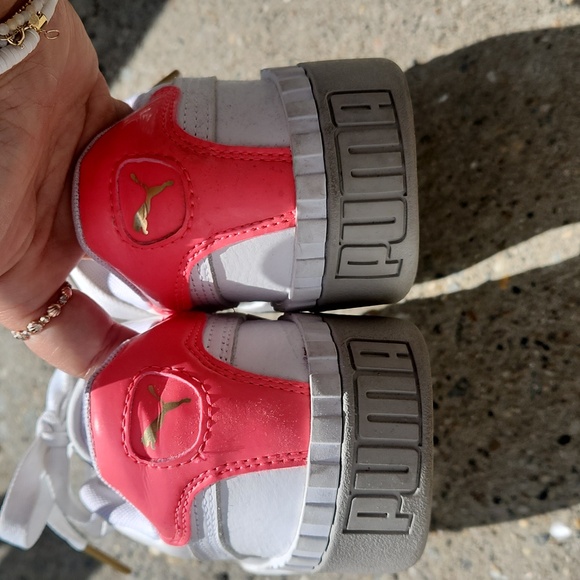 Puma Suede and leather sneakers sz 7 - Picture 2 of 8